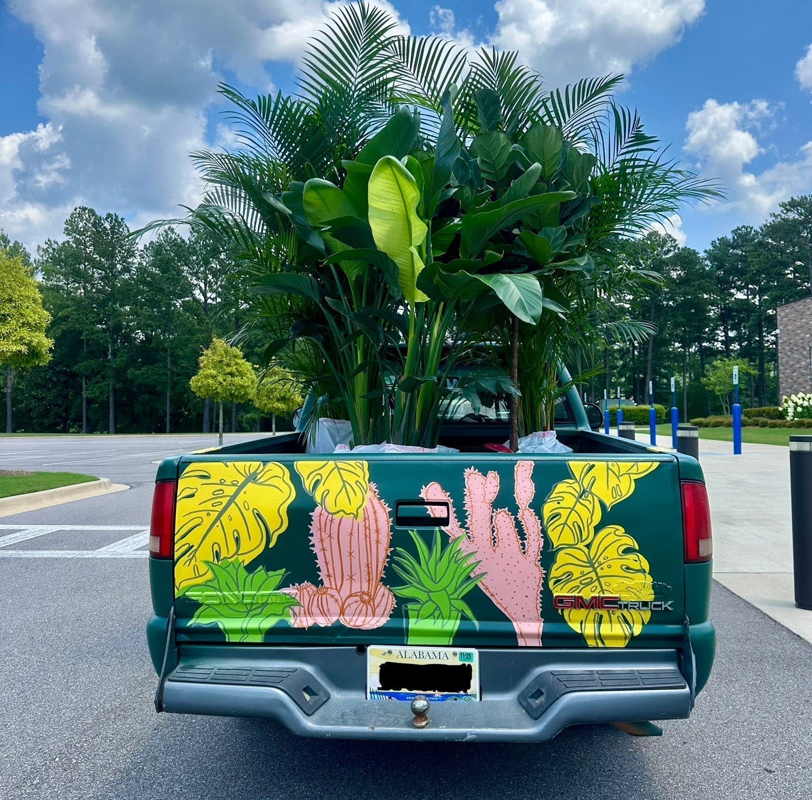 Vivatia Truck Mural